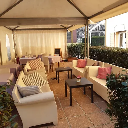 מלון Corte Degli Estensi 3*