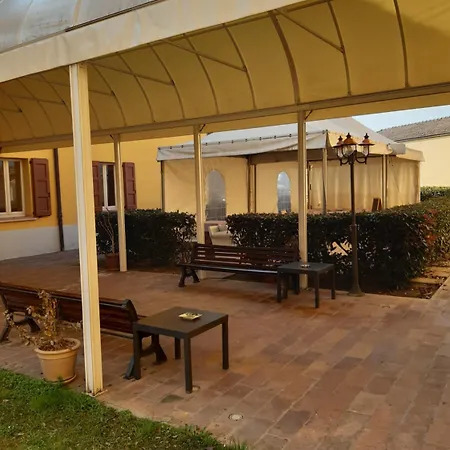 Corte Degli Estensi פורמיג'ינה