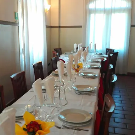 מלון Corte Degli Estensi 3*