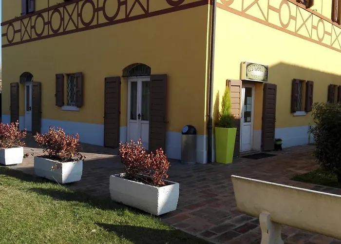 Corte Degli Estensi 3* Formigine