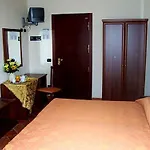 Corte Degli Estensi 3*