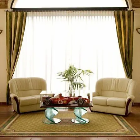 Corte Degli Estensi Hotel 3*