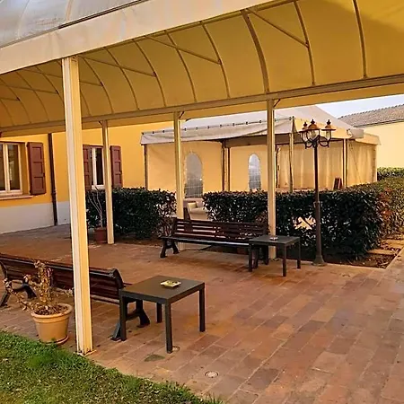 Corte Degli Estensi 3* Formigine