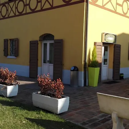 Corte Degli Estensi 3* Formigine