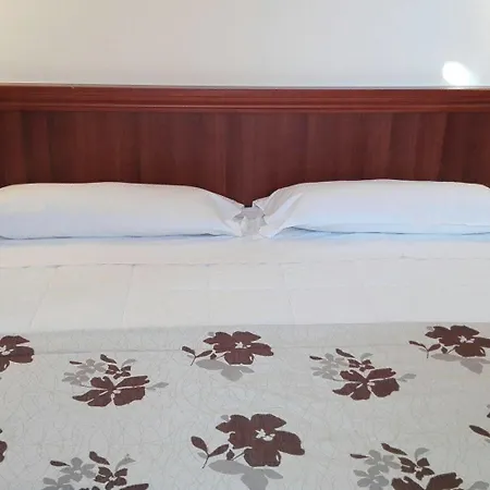 Corte Degli Estensi 3*