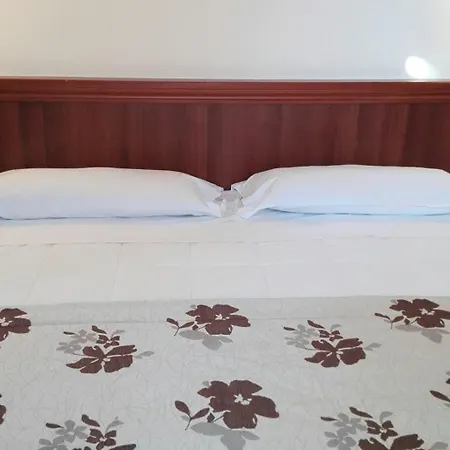 Corte Degli Estensi 3*