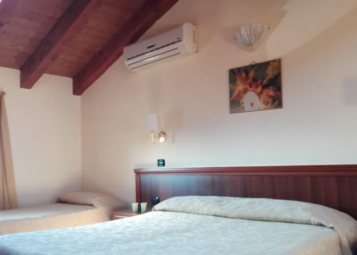 Corte Degli Estensi 3* Formigine