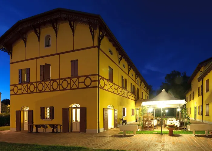 Corte Degli Estensi 3* Formigine