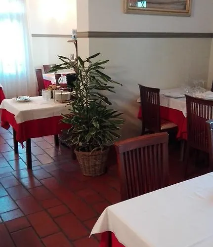 Hotel Corte Degli Estensi 3*