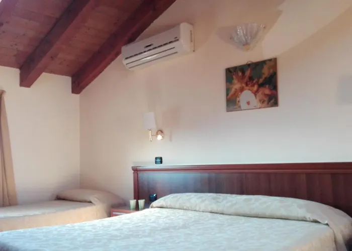 Corte Degli Estensi 3*